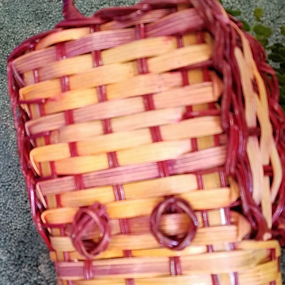 Cornucopia with Greenery - Picture 11 of 12
